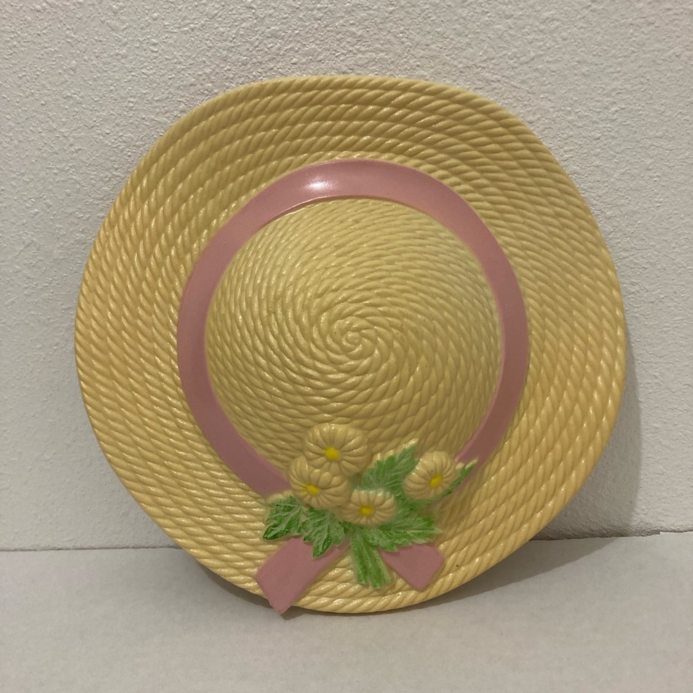 Vintage Burwood Straw Hat Bonnet Wall Pocket Plaque Pink Ribbon Daisies 2705